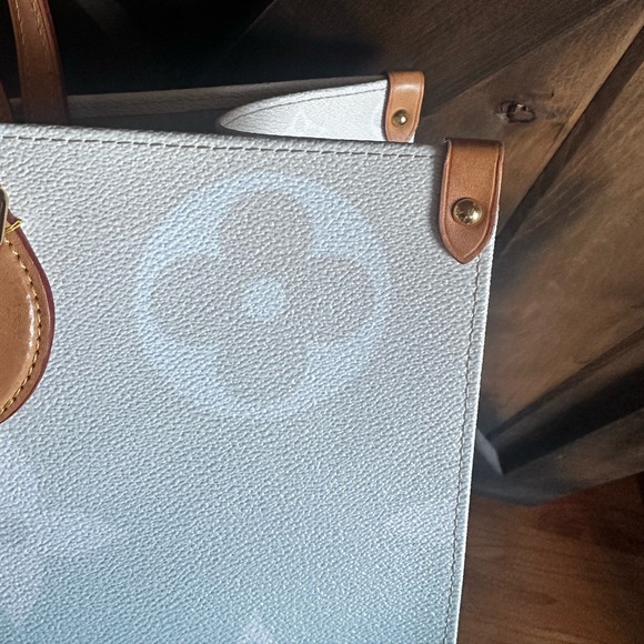 LOUIS VUITTON Monogram Giant By The Pool Onthego GM blue ombré - Picture 2 of 12